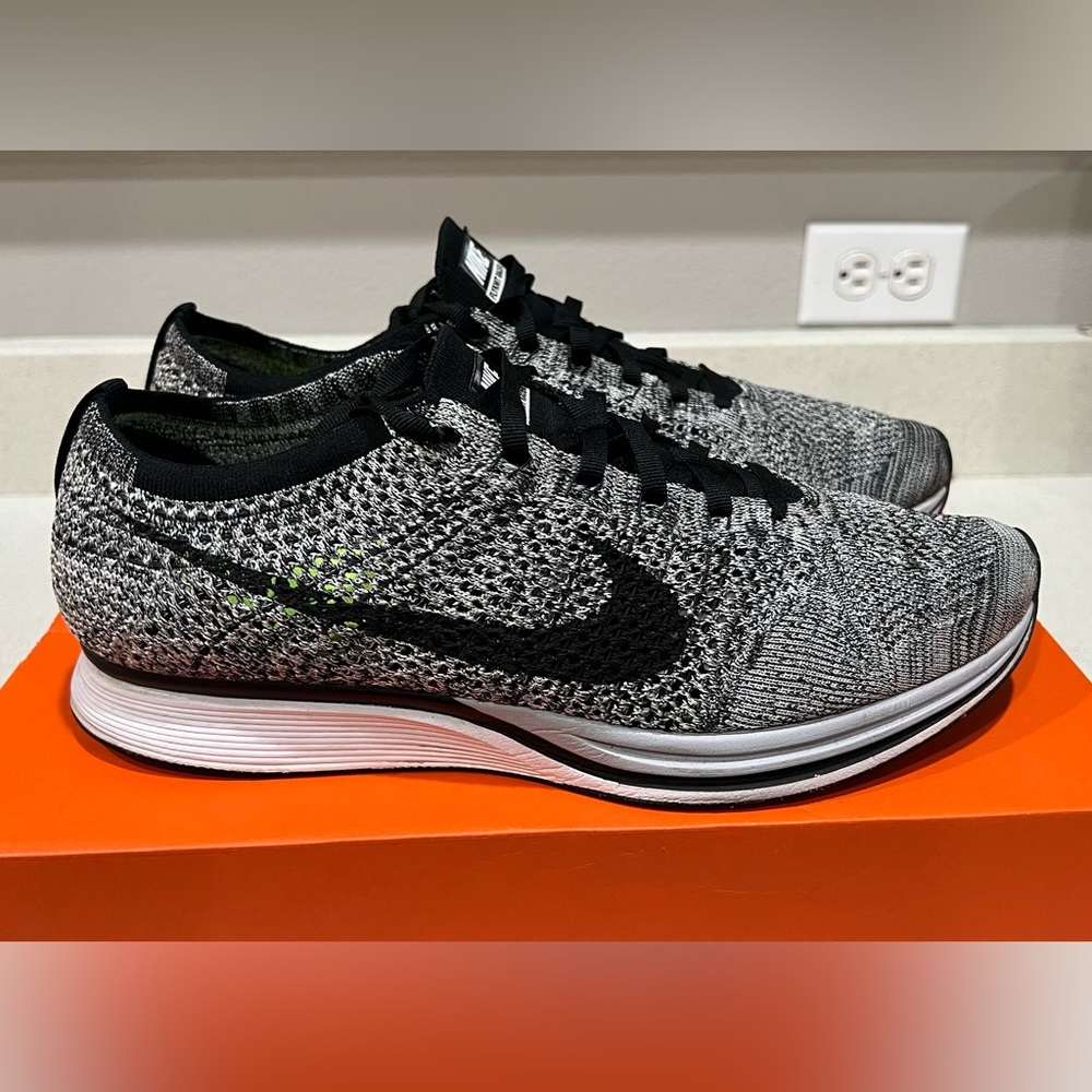 Nike Flyknit Racer